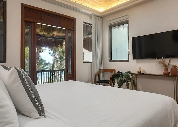 New 3br Private Beachfront With Pool At Soliman *