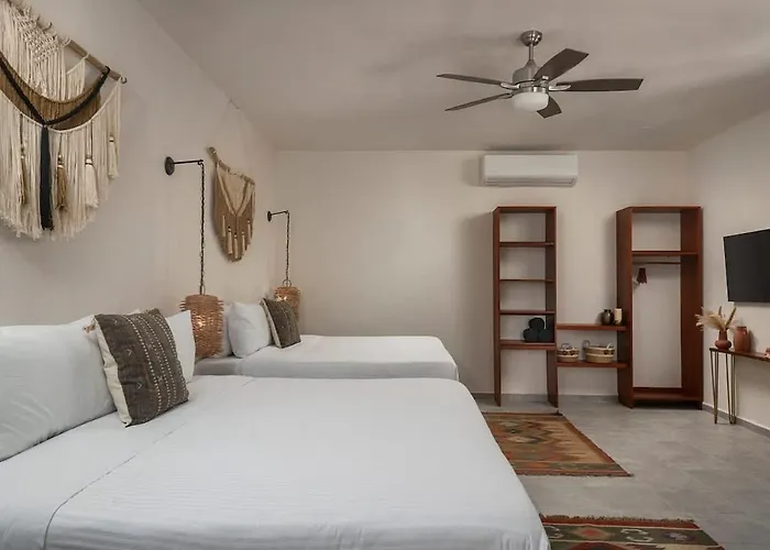 New 3br Private Beachfront With Pool At Soliman