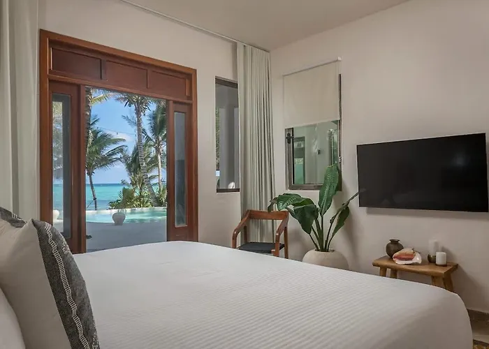 New 3br Private Beachfront With Pool At Soliman *