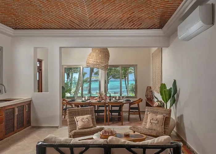 New 3br Private Beachfront With Pool At Soliman Villa *