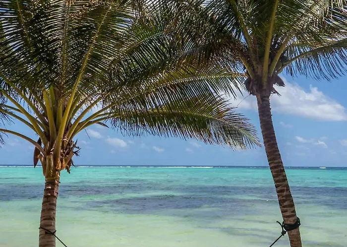 New 3br Private Beachfront With Pool At Soliman Villa *